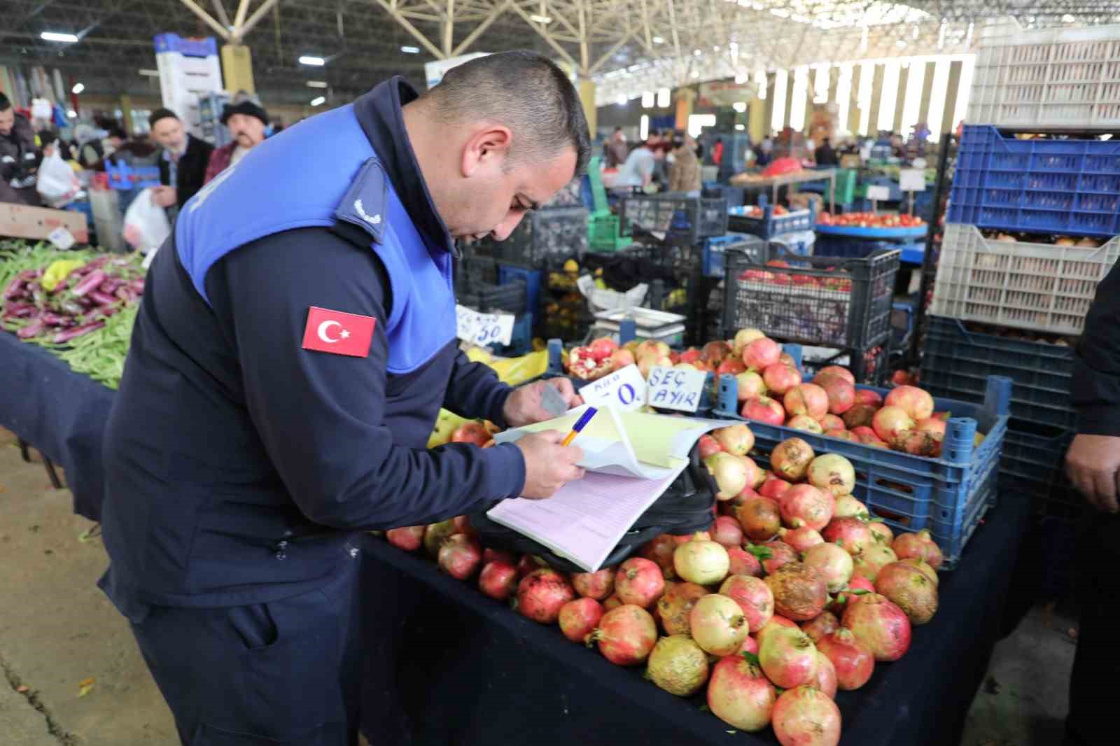 Odunpazarı Belediyesi’nden pazarlarda elektronik tartı denetimi