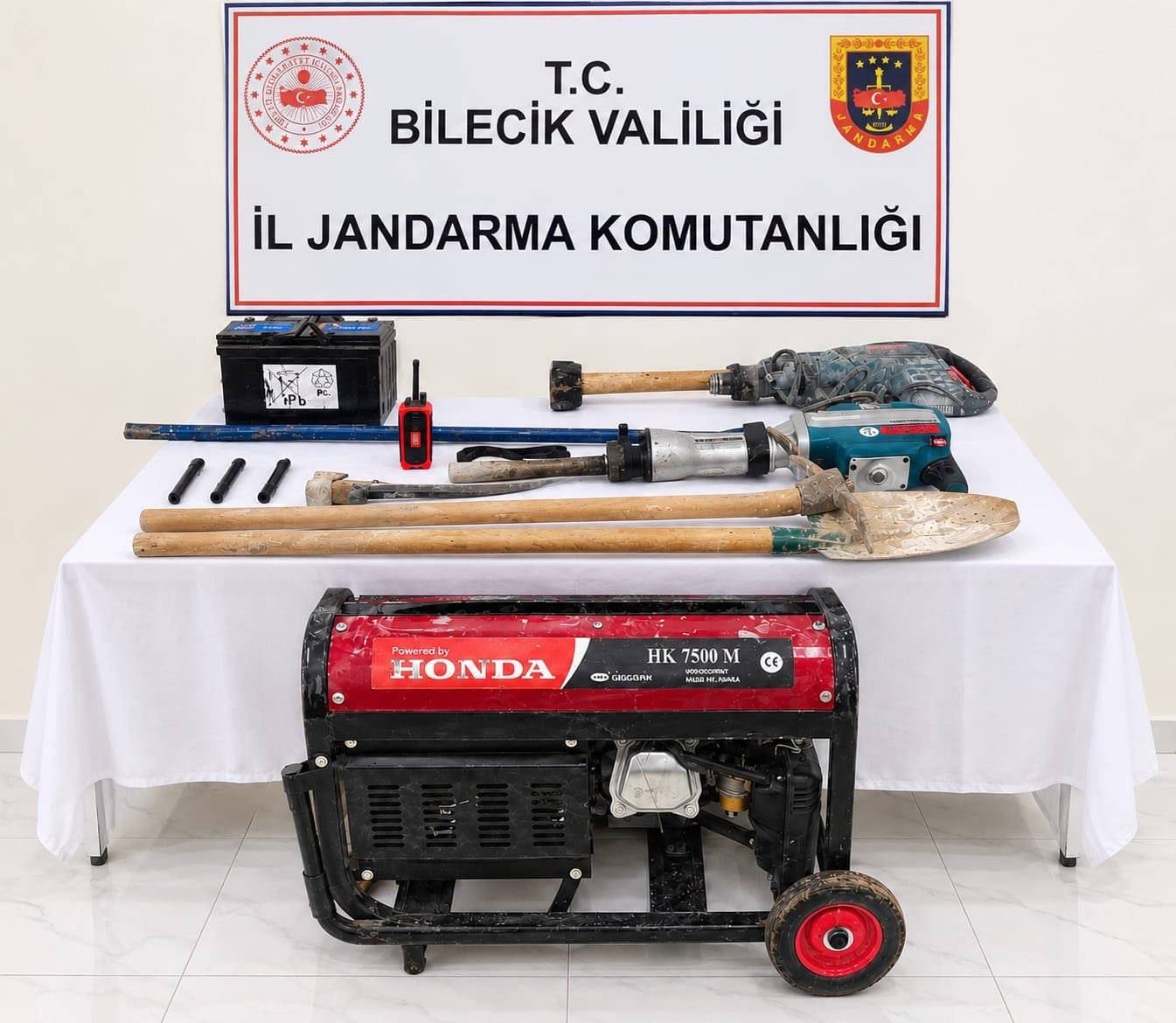 Bilecik’te define arayan 12 kişi suçüstü yakalandı