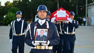 Şehit olan asker törenle uğurlandı