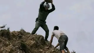 Sınır Hattında Göçmene Taşlı Müdahale İnfial Yarattı