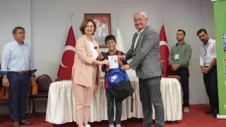 Büyükşehir öğrencilerin yüzünü güldürdü