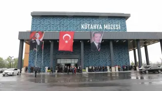 Kütahya’nın tarihi mirası Bakan Ersoy tarafından açılan yeni müzede ziyaretçilerle buluştu