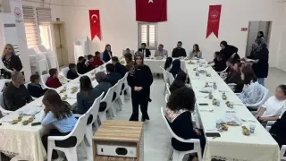 Kaymakam Helvacı, çocuklarla aynı sofrada buluştu