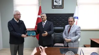 DPÜ Güzel Sanatlar Fakültesi’nde dekanlık görevine Prof. Dr. Ayhan Kahraman atandı