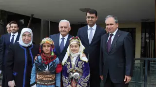 Binali Yıldırım, Uşak’ta anaokulu açılışına katıldı