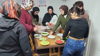 Yurtta kalan üniversiteliler paketli gıda yerine kısır tercih etti