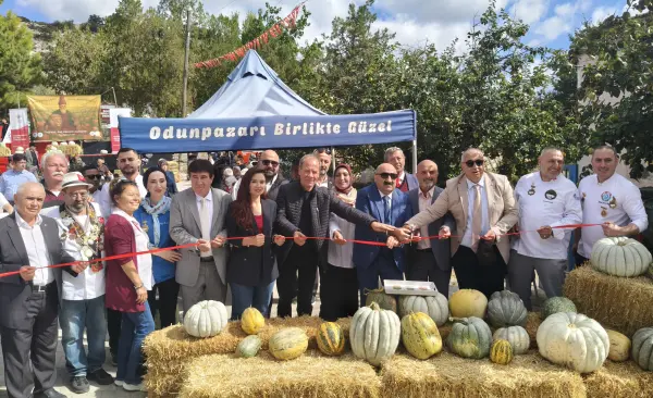 Yörükkırka’da İki Günlük Balkabağı Şöleni: 8 Bin Kişi Katıldı!