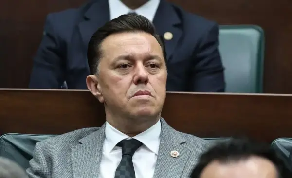 Milletvekili Nebi Hatipoğlu 3 Bin Liralık Ek Ücrete Tepki Gösterdi