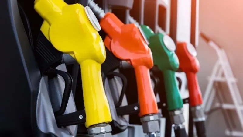 Motorine günler içinde ikinci büyük zam: Pompaya yansıyacağı tarih açıklandı