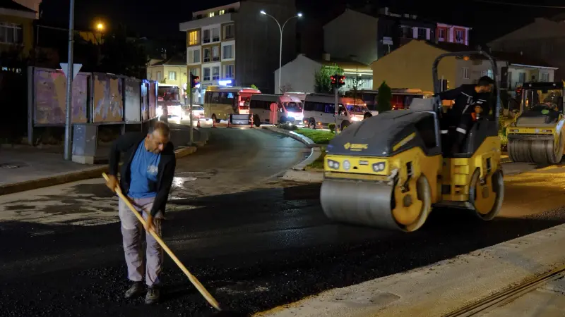 Eskişehir Büyükşehir Belediyesi'nden Ertaş Bulvarı'nda Gece Mesaisi