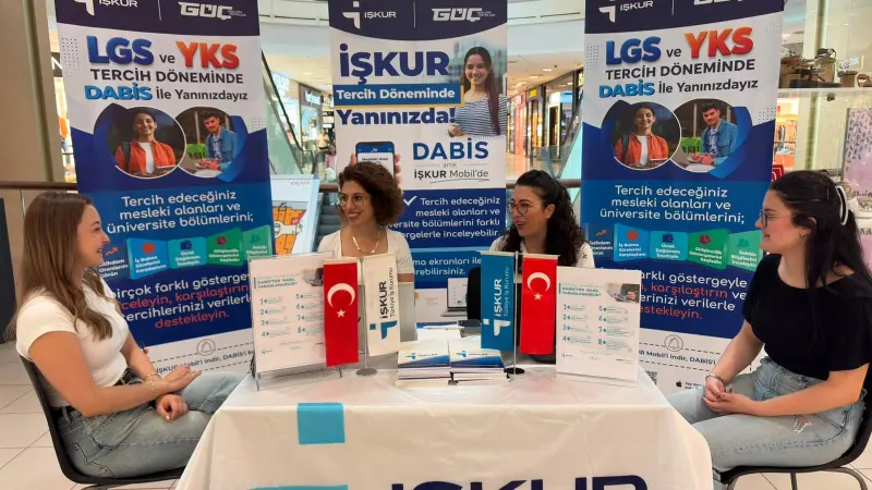 İŞKUR'dan öğrencilere veri destekli rehberlik