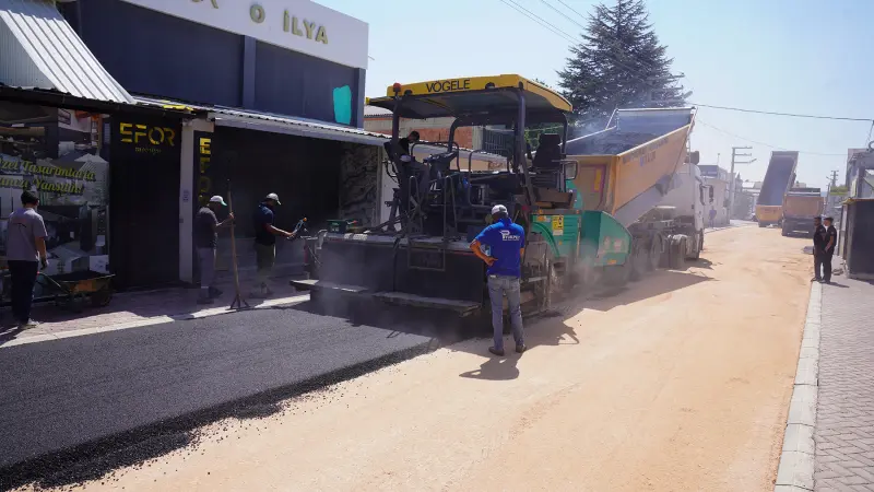 Baksan'da yol yenilemeleri sürüyor