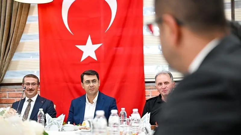Uşak’ta emniyet mensuplarına rütbe terfi ve plaket töreni