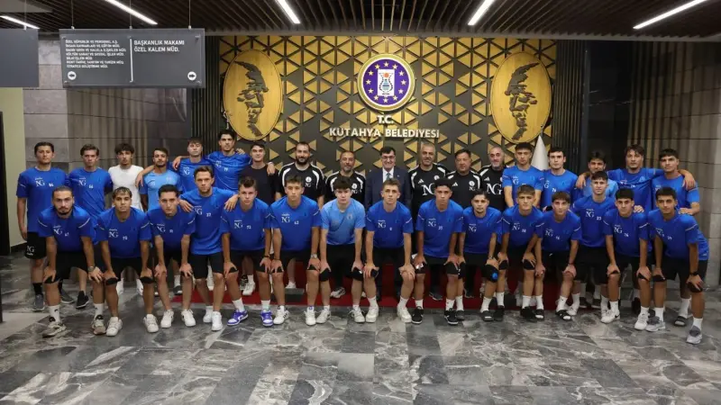 Kütahyaspor altyapı sporcularına Başkan Kahveci’den destek