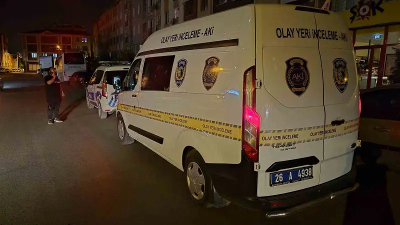 Kalp krizi geçiren şahıs ambulansta hayatını kaybetti