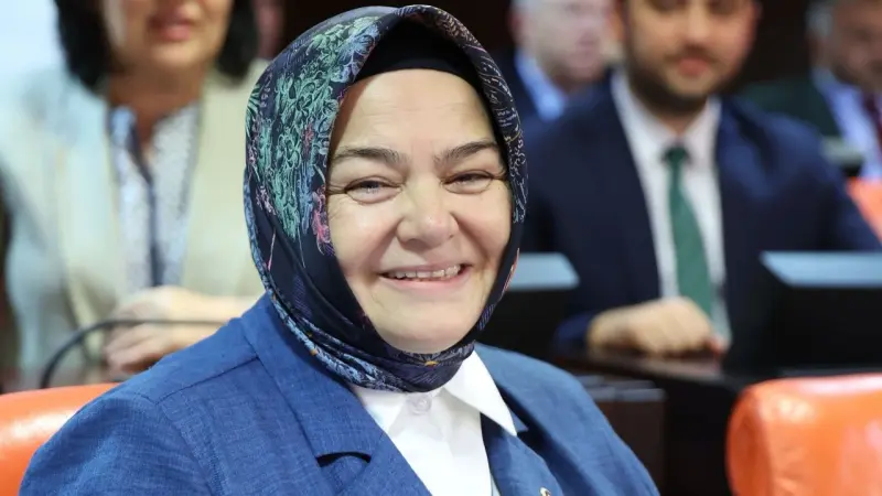 “Millî teknoloji hamlemizin raylardaki gururu Eskişehir’den geleceğe hızla ilerliyor”
