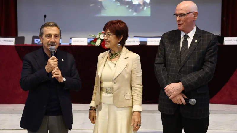 2026 Eskişehir Edebiyat Buluşmaları Özdilek Sanat Merkezi'nde başladı