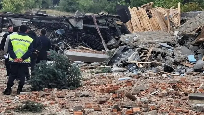 Emet’te kazan dairesinde patlama