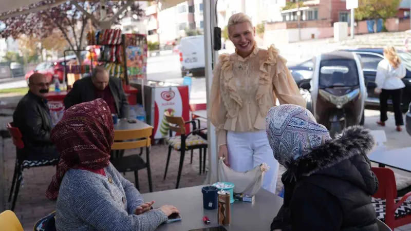 Hürriyet Mahallesi sakinleriyle bir araya geldi
