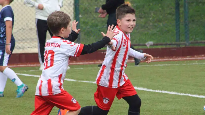 Eskişehir’de 29 Ekim Cumhuriyet Bayramı futbol müsabakaları gerçekleştirildi
